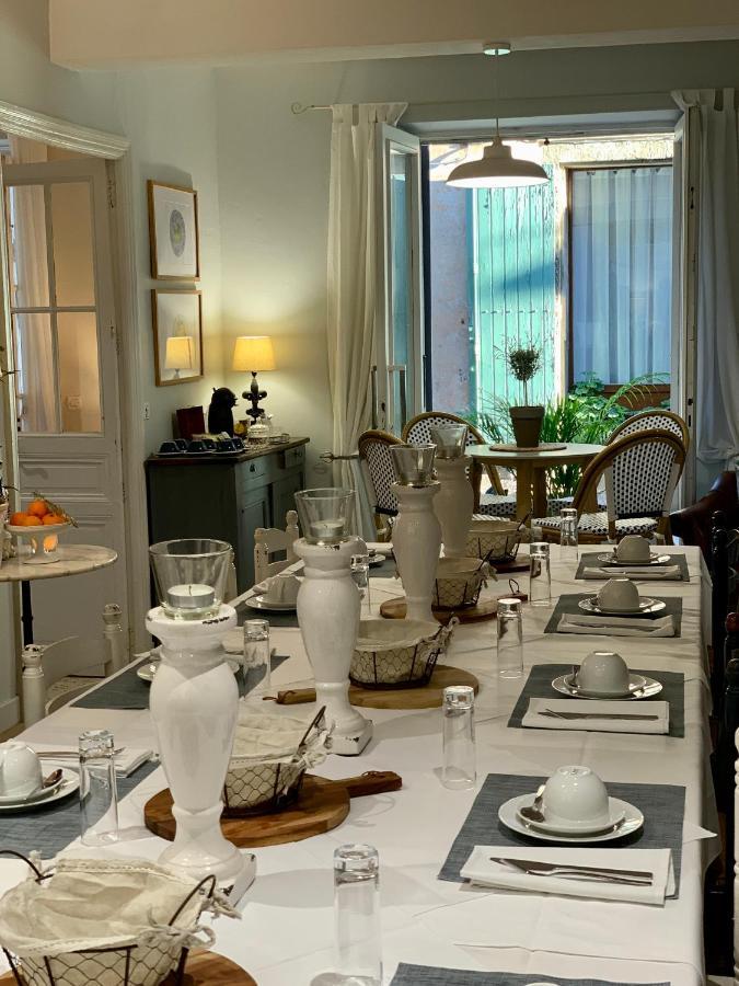 Bed and Breakfast L'Ancienne Boulangerie Caunes-Minervois Zewnętrze zdjęcie